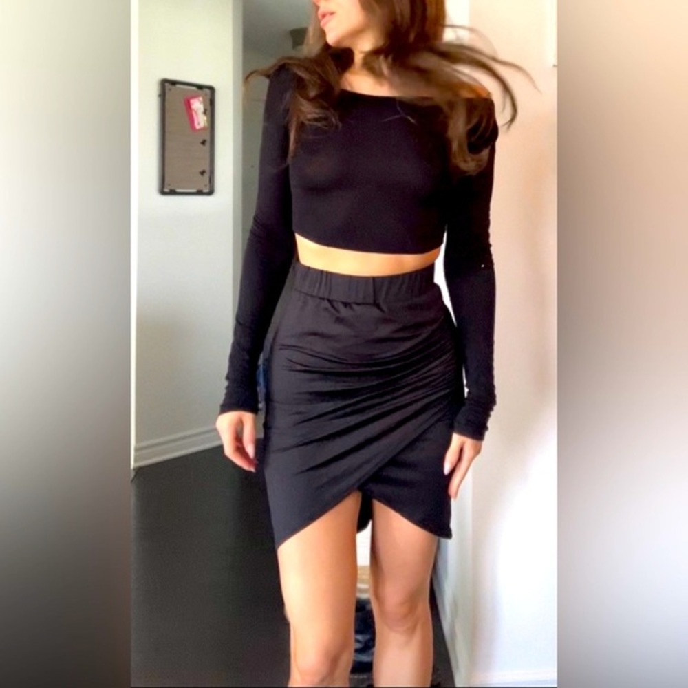 NWOT black midi skirt - Picture 3 of 8